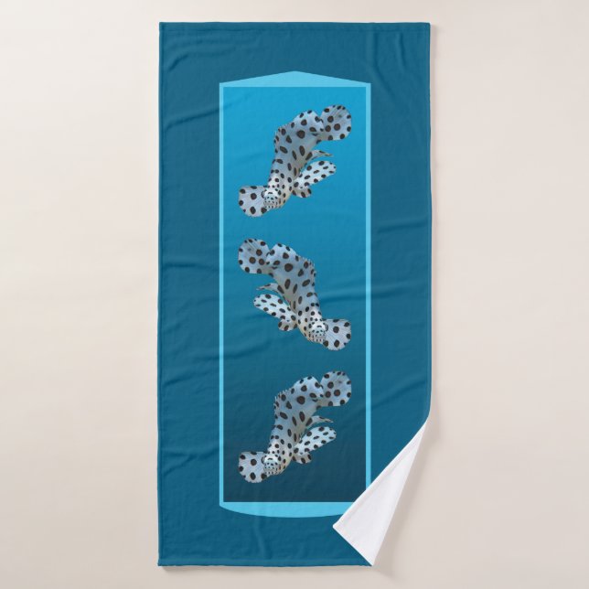 Young Grouper - Design gradient blue background |  Bath Towel (Bath Towel)