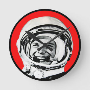 Yuri Gagarin - Soviet Hero & Cosmonaut Round Clock