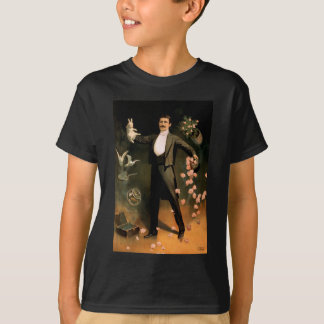 Zan Zig performing with rabbits and roses T-Shirt