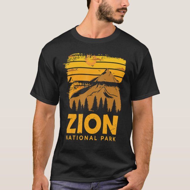 Zion National Park Souvenir Canyon Utah Hiking Cam T-Shirt (Front)