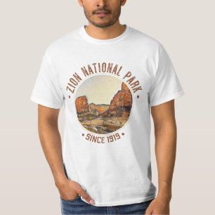 Zion National Park Utah USA Outdoors Distressed T-Shirt
