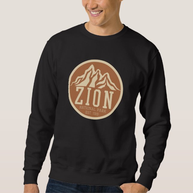 Zion National Park Utah USA Outdoors Retro Sweatshirt (Front)