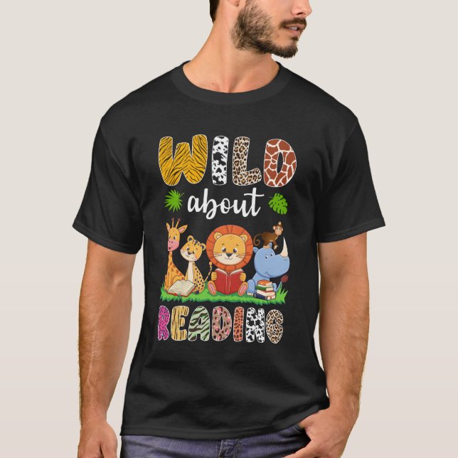 Zoo Animals Wild About Reading Books Reader Lover  T-Shirt (Front)